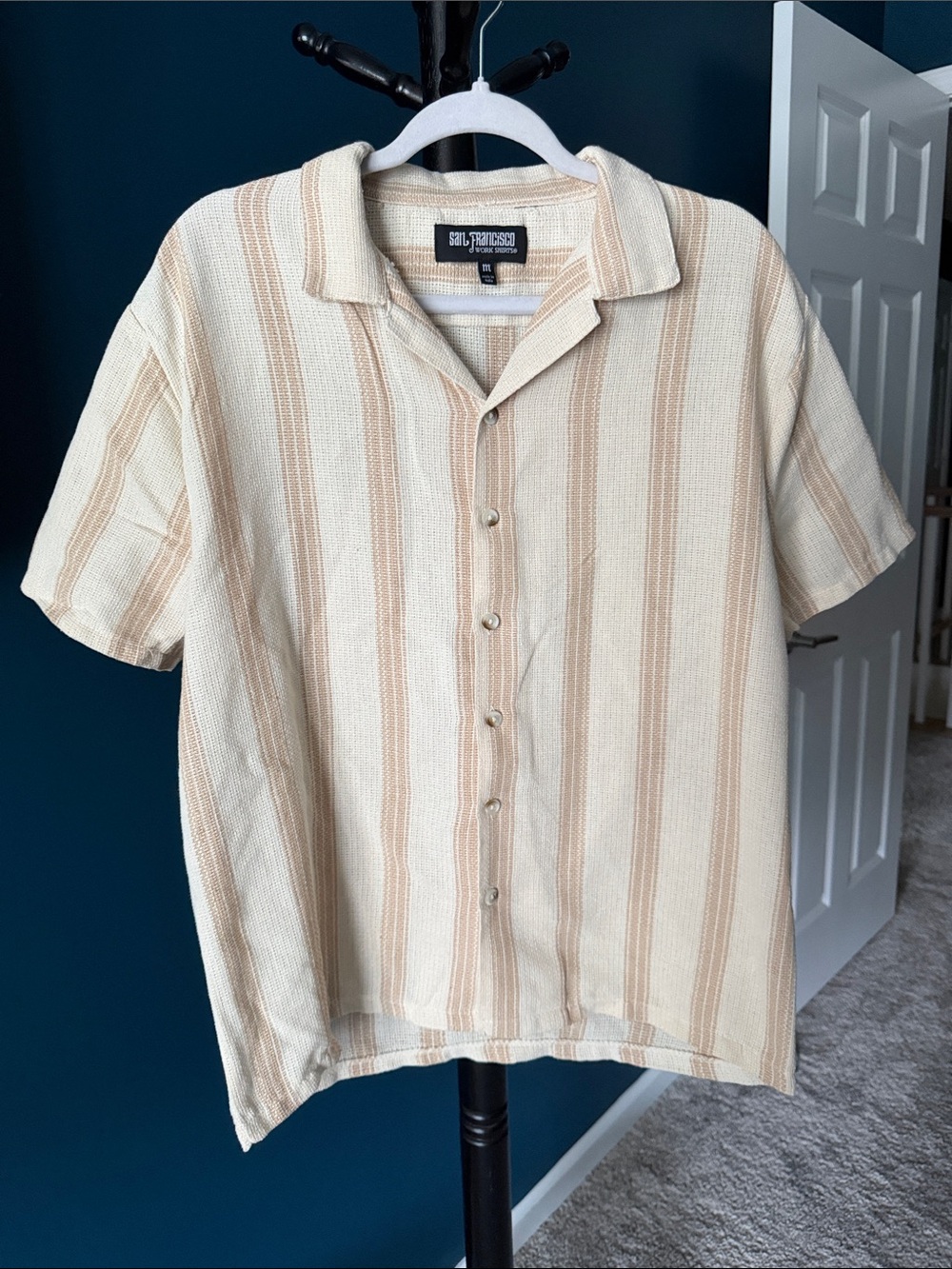 Men's Short-Sleeve Beige Stripe Button-Up Shirt
